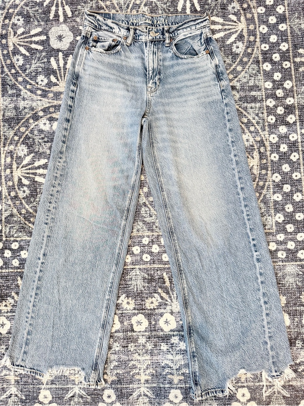 AE Super High-Rise Baggy Wide Leg Women's Jeans in Light Blue - Picture 5 of 11